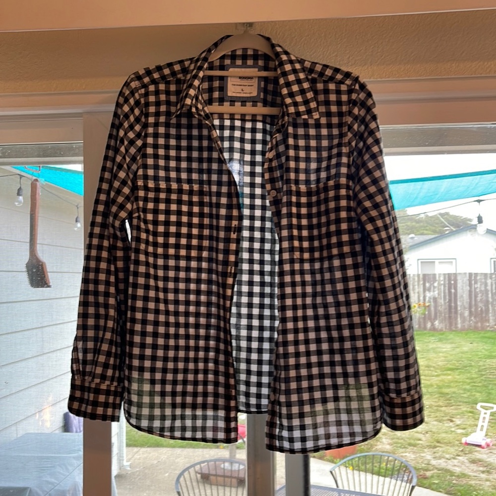 Black/white gingham lightweight button up shirt